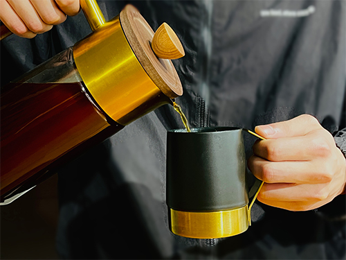 Brewing a Perfectly Balanced and Sweet-Tart Hand Drip Coffee