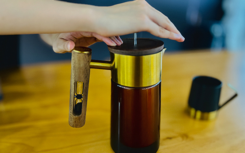 Brewing a Perfectly Balanced and Sweet-Tart Hand Drip Coffee