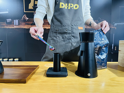 How to Make a Cup of Hand Drip Coffee