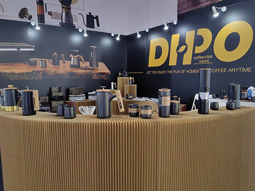 Showcase Homemade Coffee Equipment in Hotelex Shanghai Exhibition