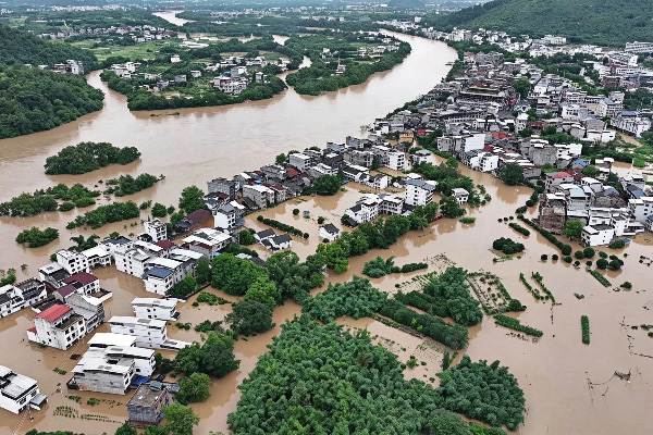DHPO Rushes to Aid Guangxi Flood Relief