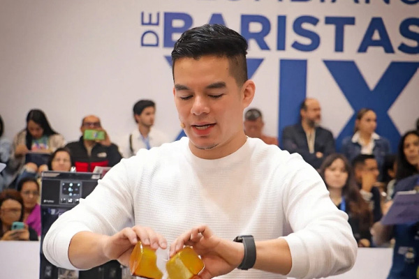 Premium Tools Helped Barista Shine on the Competition