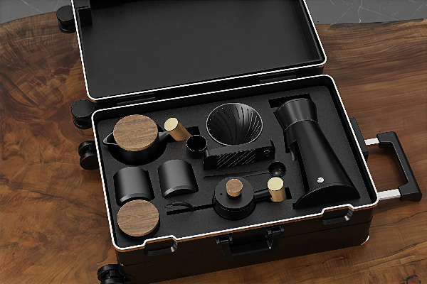 Tailored Premium Gift Solution for Brand